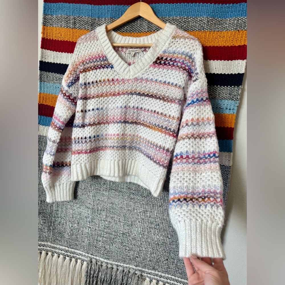 Francesca's Collections Multicolor Pullover V-Nec… - image 5